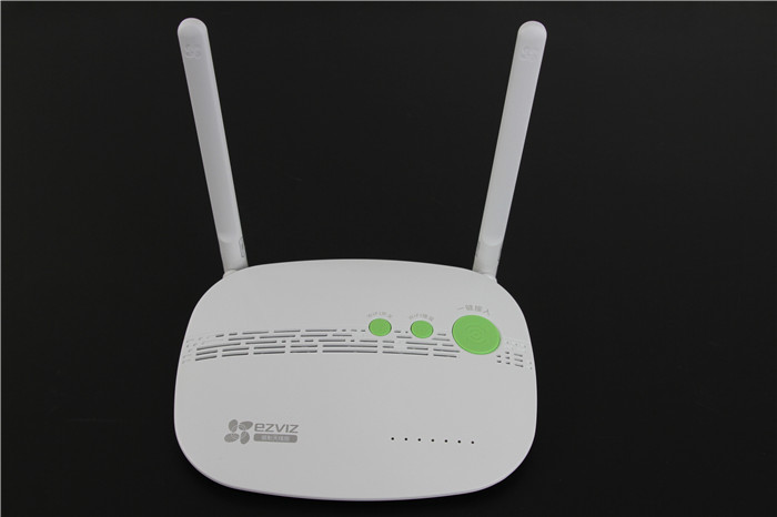 萤石路由器W1：除了有一键增强还有银制天线