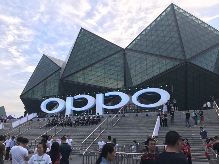 周杰伦孙燕姿齐聚oppo年终盛典 年度最佳拍照游戏手机r11登场力压群星光芒