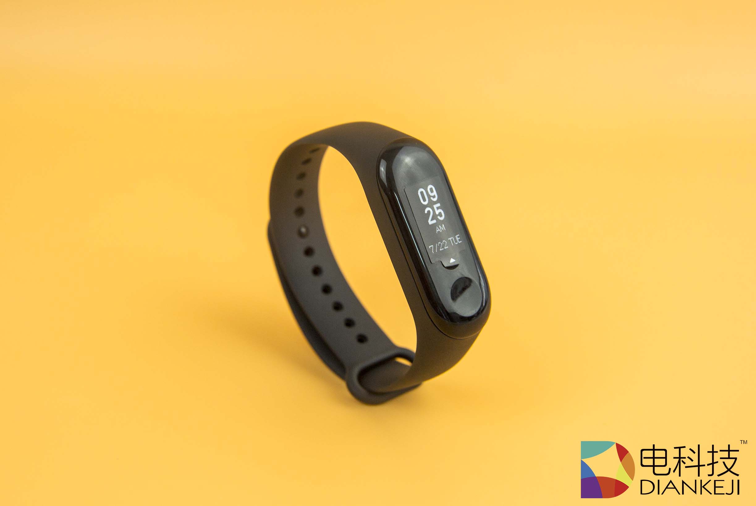 小米手环3：你可以将它看成是一款169元续航10天的简化版智能手表