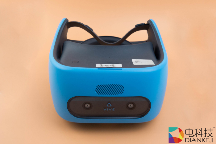 VIVE 智能VR眼镜：劲爆颜值，坐在家里也能畅享极致观影体验