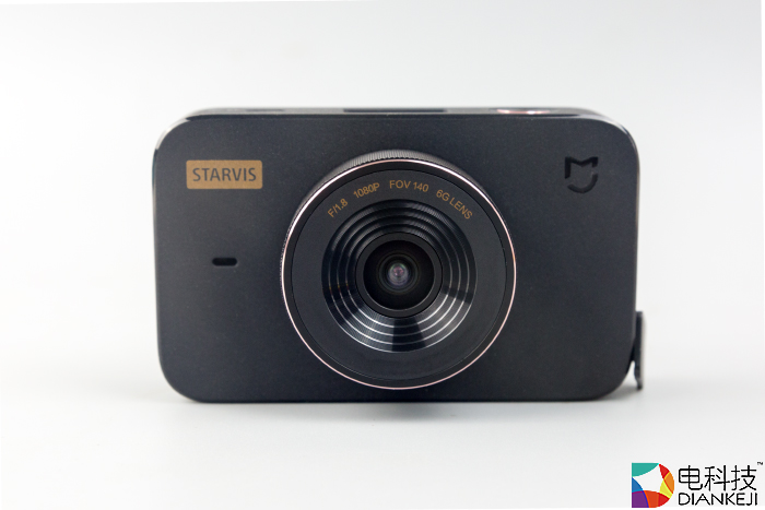 米家行车记录仪1S：夜视功能再升级，停车后也能持续保持监控状态