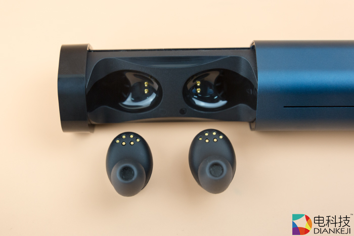  联想Air无线蓝牙音乐耳机：科技气息满载，摆脱线控束缚，性能不降反升