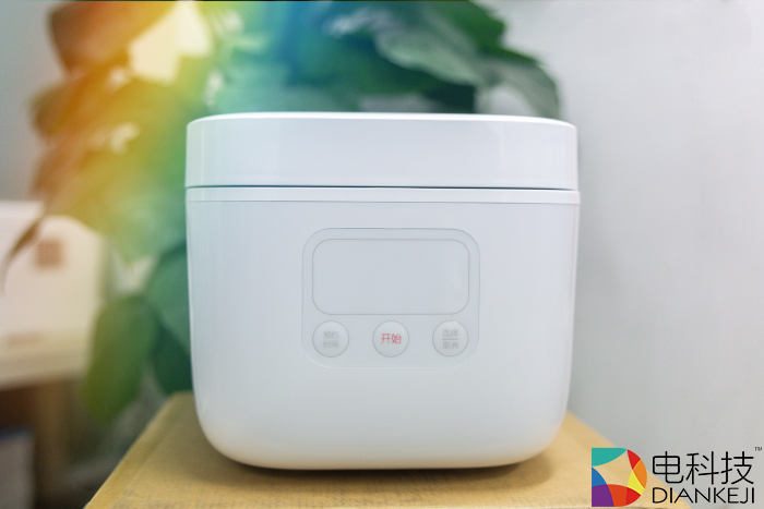 米家小饭煲：12月12日发起众筹，小容量设计专为单身人士打造