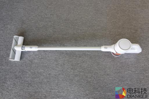 米家手持无线吸尘器开箱：100 AW大吸力不随电量下降而衰减