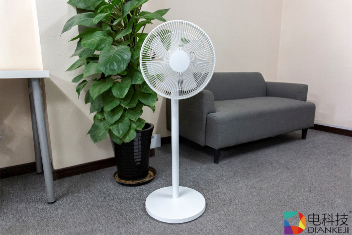  米家直流变频落地扇1X：轻轻吹出自然风，悠悠度过三伏天