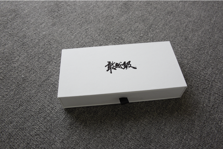 Realme邀请函：“敢越级”而上，超越新物种，强势归来