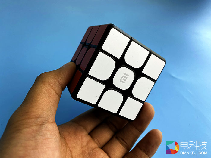 再也不怕打乱不能复原，带电池的小米智能魔方了解下