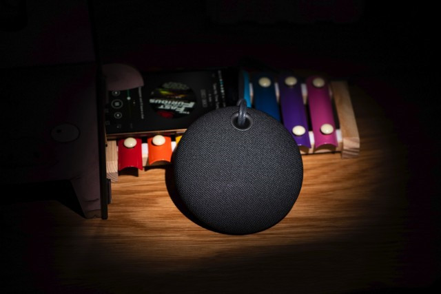  让音乐如影随形，潮酷蓝牙音箱更添时尚魅力