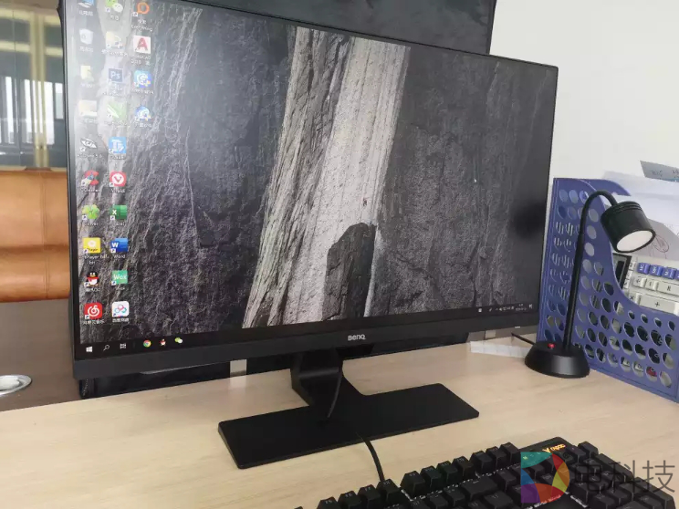 智慧调光设计师之选，明基GW2780显示器让你的眼睛更舒适