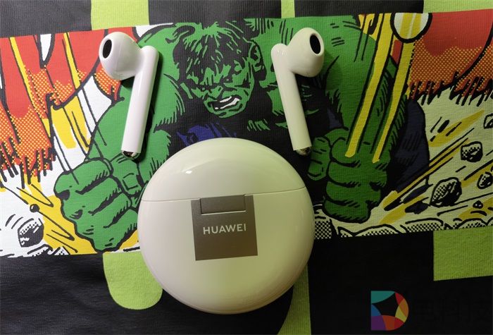 华为FreeBuds 4真无线耳机：谁告诉你半入耳式的降噪都是假的？