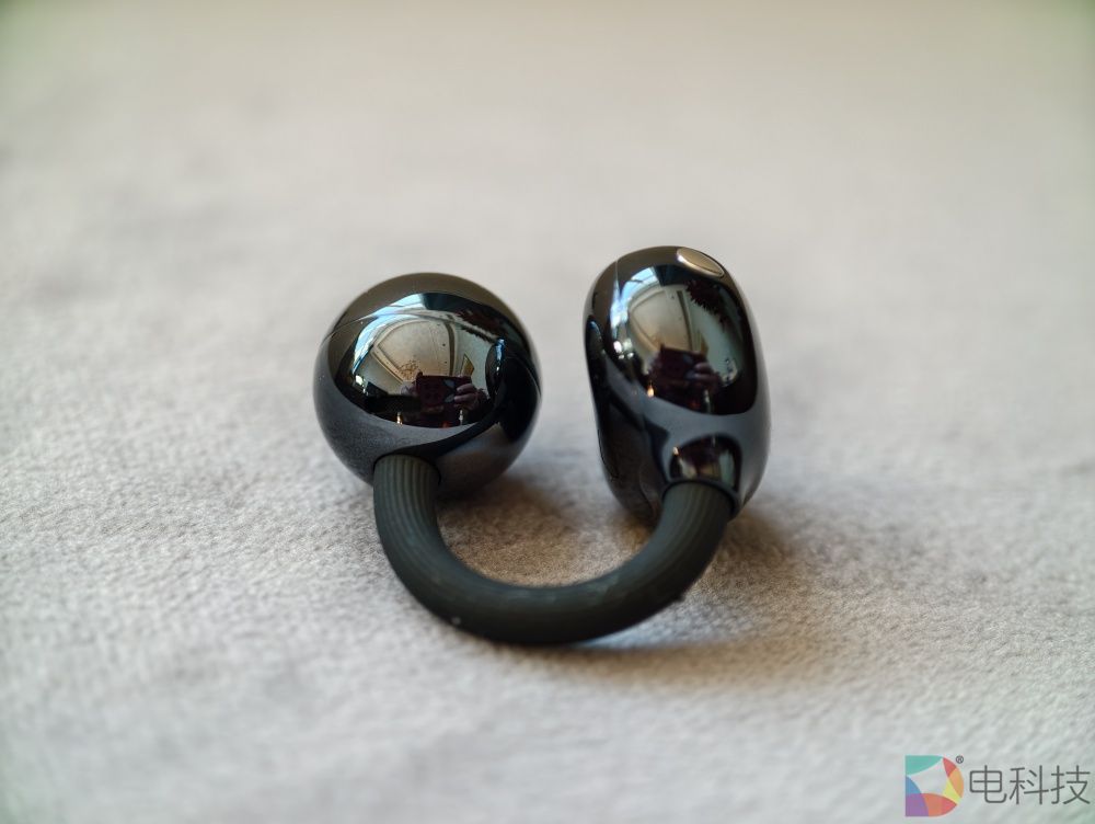 华为耳夹耳机FreeClip 2