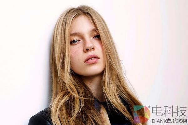 拍照丑哭自己？11个小技巧让你更上相