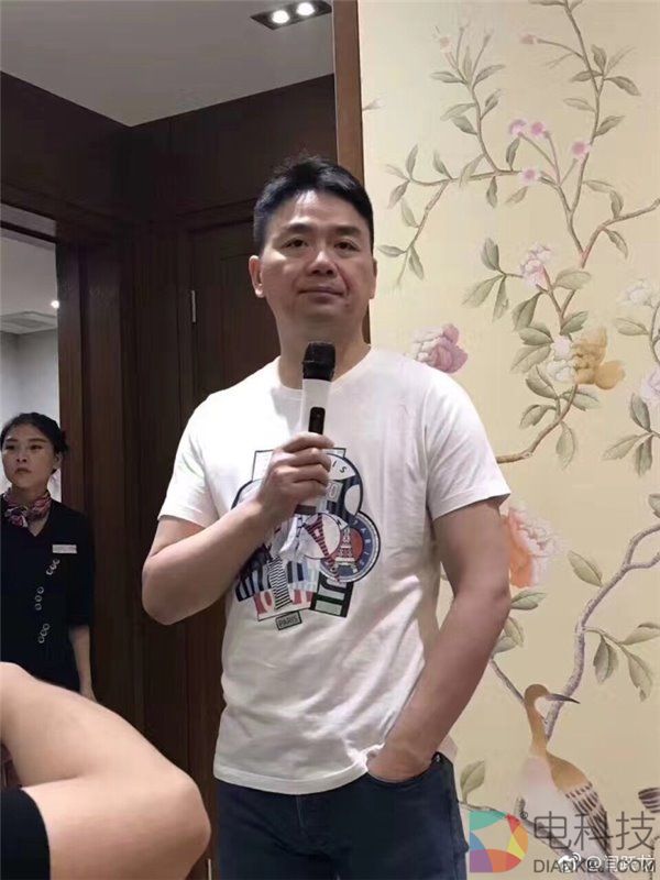 刘强东：京东老员工得病保险不够的钱，公司全部包！