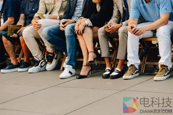 拍照丑哭自己？11个小技巧让你更上相