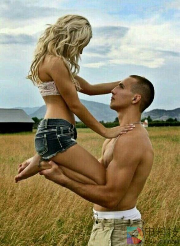 10种超难度情侣秀恩爱拍照姿势 最后一个已经超越人类