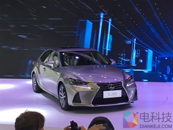 雷克萨斯新IS上市 32.49万起