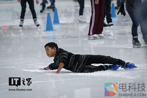 《马里奥赛车》里面的香蕉皮,真的能让赛车打滑?