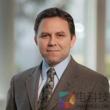 苹果挖来高通副总领导无线芯片团队:造猫计划昭然若揭