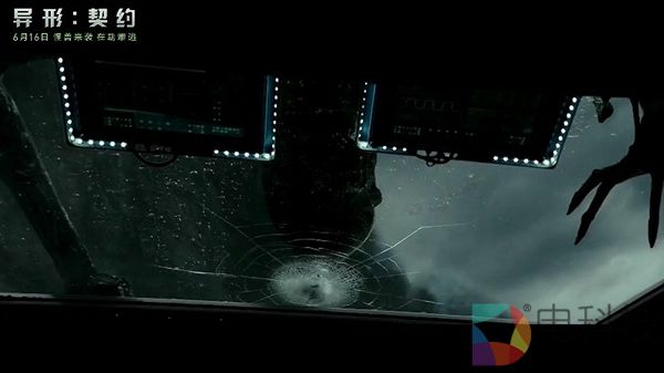 《异形：契约》中文新预告：太空地狱抱脸虫惊悚回归