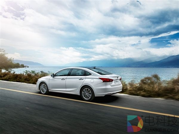 长安运动轿跑睿骋CC官图发布：雷克萨斯看醉