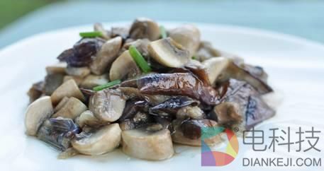 菌类茄子一起吃有毒？食物相克的谣言你还信？