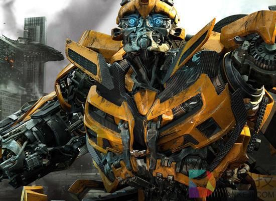 卖情怀 《变形金刚》系列将推大黄蜂独立电影