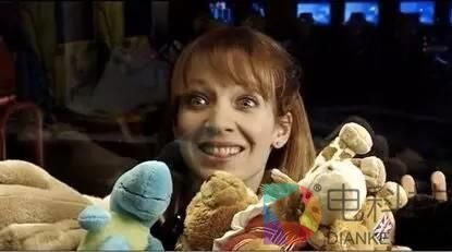 揭秘：抓娃娃机究竟是怎样调节抓取率的？