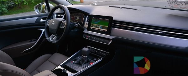 内饰升级 雪铁龙新C5上市 16.99万起