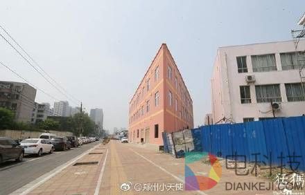郑州现奇葩建筑:最薄处仅20余厘米 远看如纸片