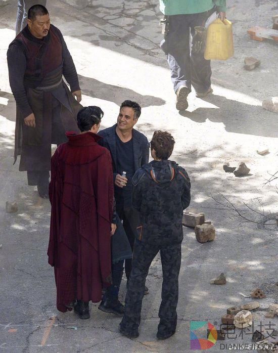 《复仇者联盟3》片场照曝光 美国队长被曝牺牲