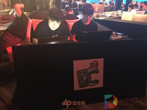 欧阳锋和洪七公决战互相出题 谁会赢?