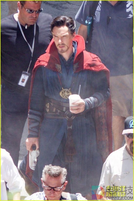 《复仇者联盟3》片场照曝光 美国队长被曝牺牲