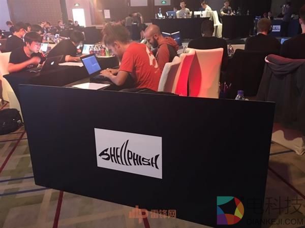 欧阳锋和洪七公决战互相出题 谁会赢?