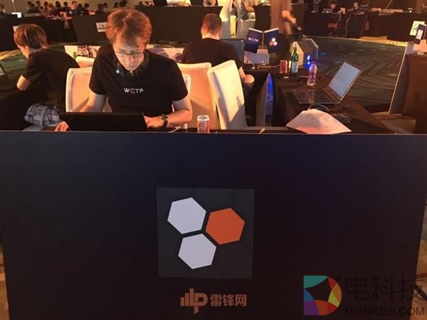 欧阳锋和洪七公决战互相出题 谁会赢?