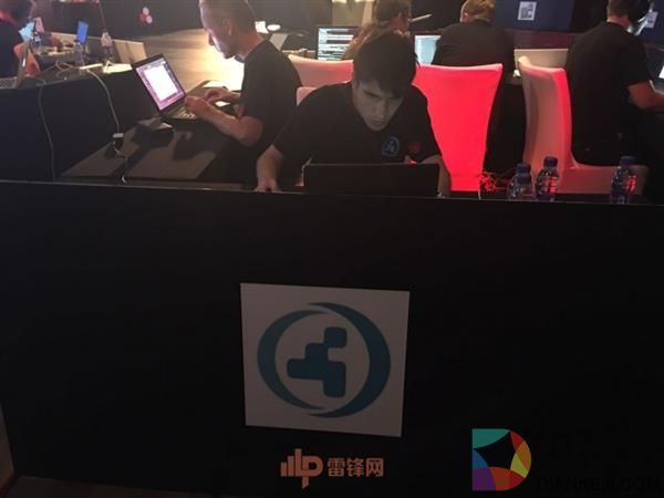 欧阳锋和洪七公决战互相出题 谁会赢?