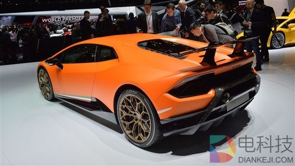 3秒破百最狂出租车：一脚油冲出300km/h