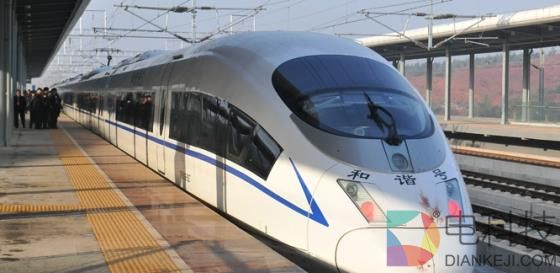 高铁订餐首日体验：配送费8元 站点未全部开通