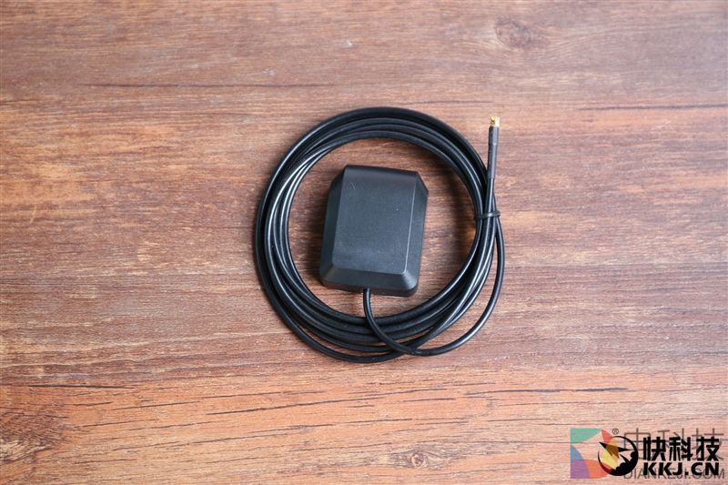 399元功能齐全 小蚁智能后视镜领航版体验