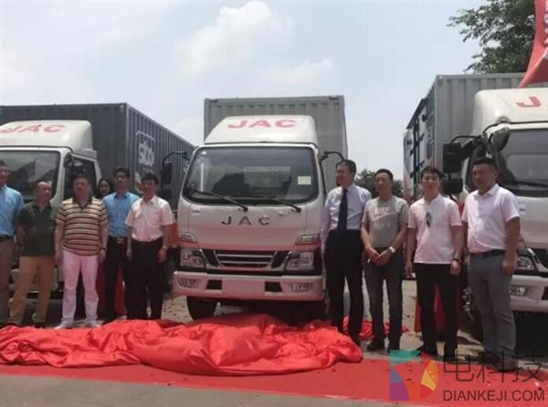 全新骏铃V3快递版上市：颜值高容积大