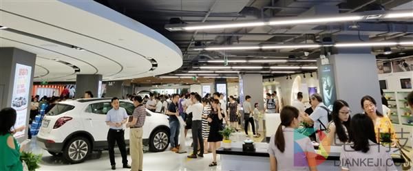 开业两天卖出30多辆豪车 苏宁汽车超市要火