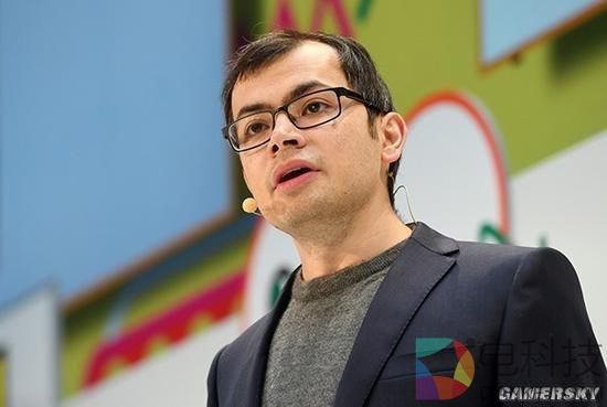 自动驾驶抽风一车5人遭殃：特斯拉股价大跌