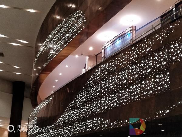 努比亚Z17上手玩：存异于大同