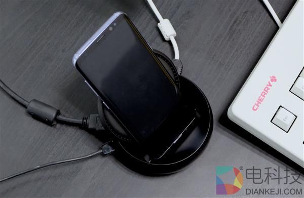 手机变身电脑 真的只差一个拓展坞了吗？