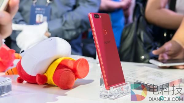 努比亚Z17上手玩：存异于大同