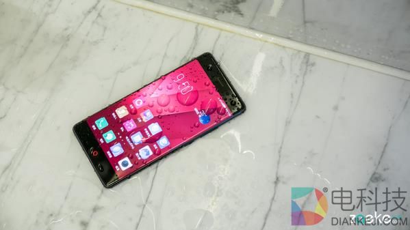 努比亚Z17上手玩：存异于大同