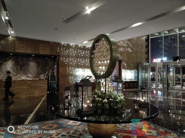 努比亚Z17上手玩：存异于大同