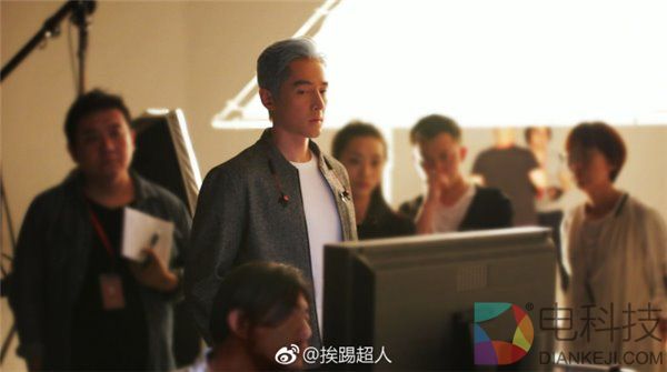 荣耀9邀请函曝光:或暗示新增奶奶灰配色