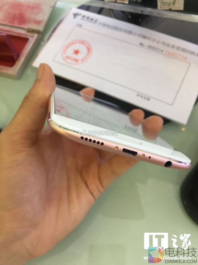 OPPO R11手机不用Type-C,或因与VOOC闪充不兼容