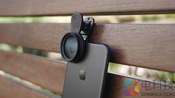 用iPhone拍出大片感 你可能还差一个小巧的它