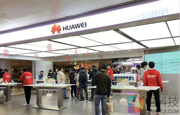 为了讨好用户 华为这次真走心了:到店免费贴膜保养